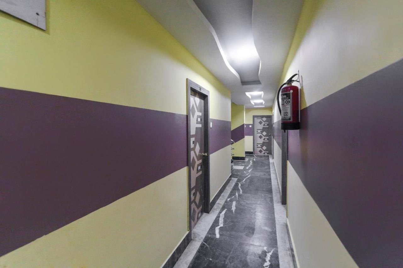Oyo 60609 Hotel Tanushree Rampurhat Exterior photo