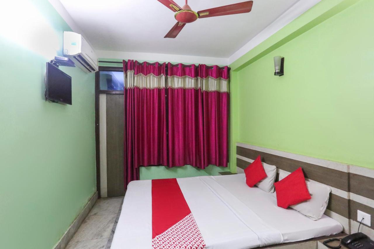 Oyo 60609 Hotel Tanushree Rampurhat Exterior photo