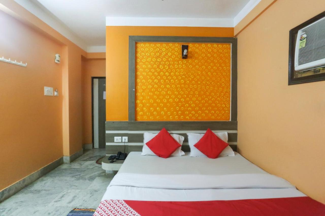 Oyo 60609 Hotel Tanushree Rampurhat Exterior photo